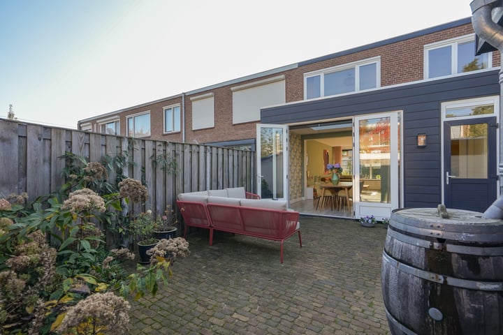 View photo 2 of Neptunusstraat 53