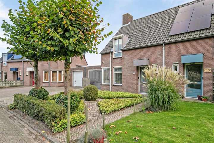 Bekijk foto 3 van van Rummenstraat 25