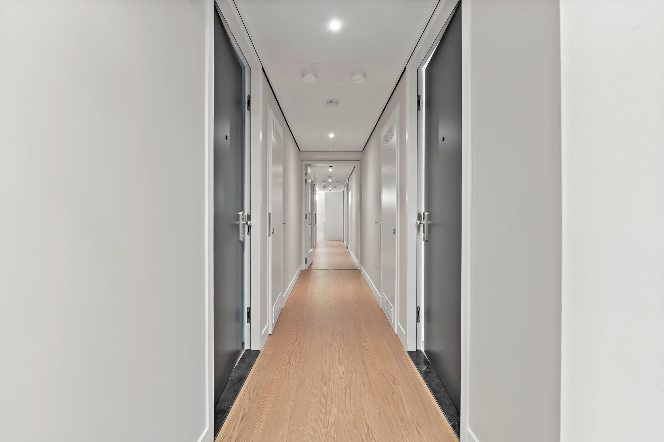 Foto 12 van Raamweg 16-F