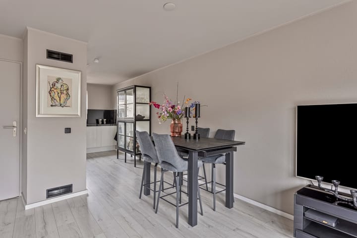 Foto 12 van Robert de Vriesstraat 48