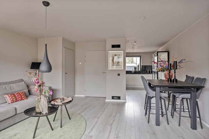 Foto 13 van Robert de Vriesstraat 48