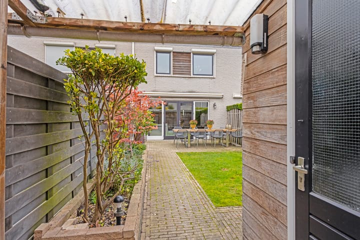 Foto 43 van Robert de Vriesstraat 48