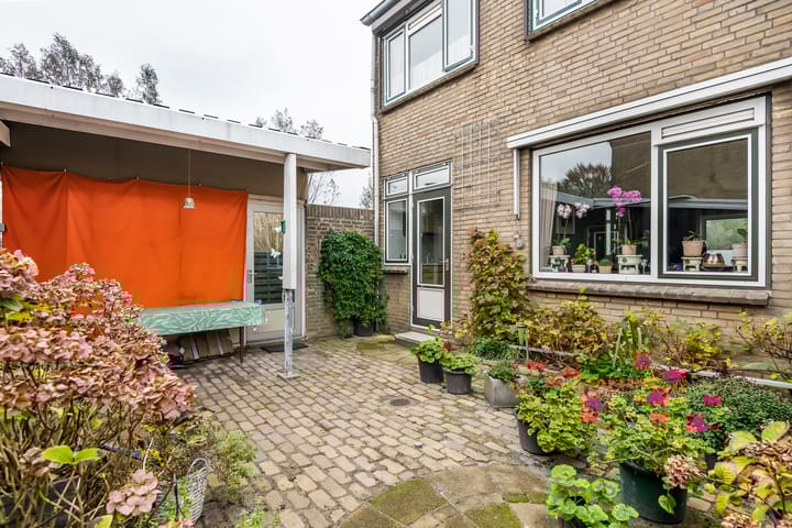 Foto 3 van Esdoornstraat 2