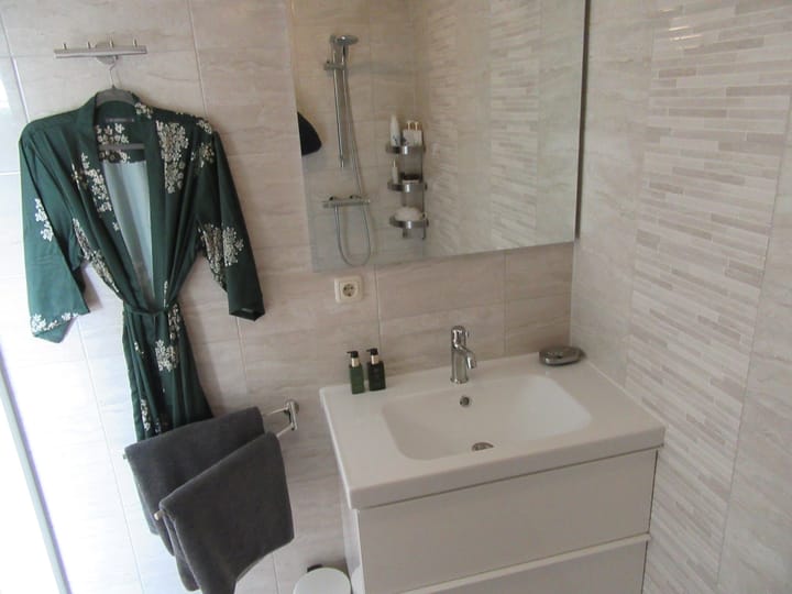 Photo 18 of Oosteinde 12-27