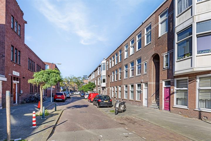 Bekijk foto 35 van Deimanstraat 42