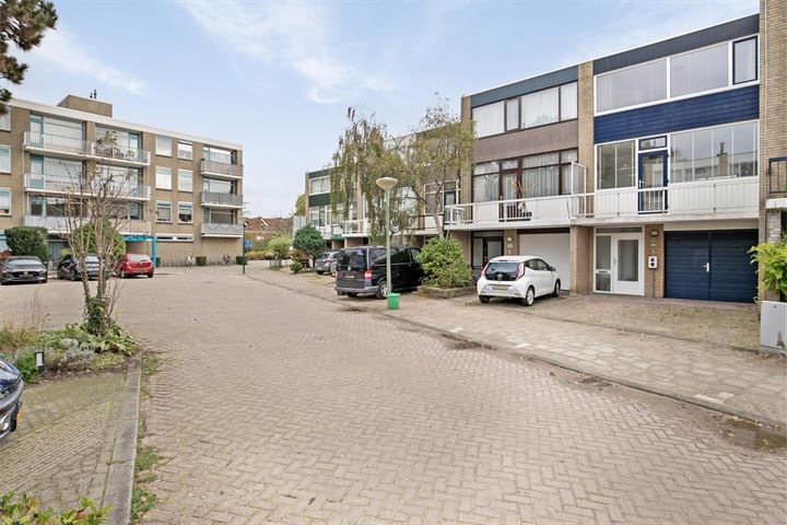 View photo 2 of Aaltje Noordewierstraat 148