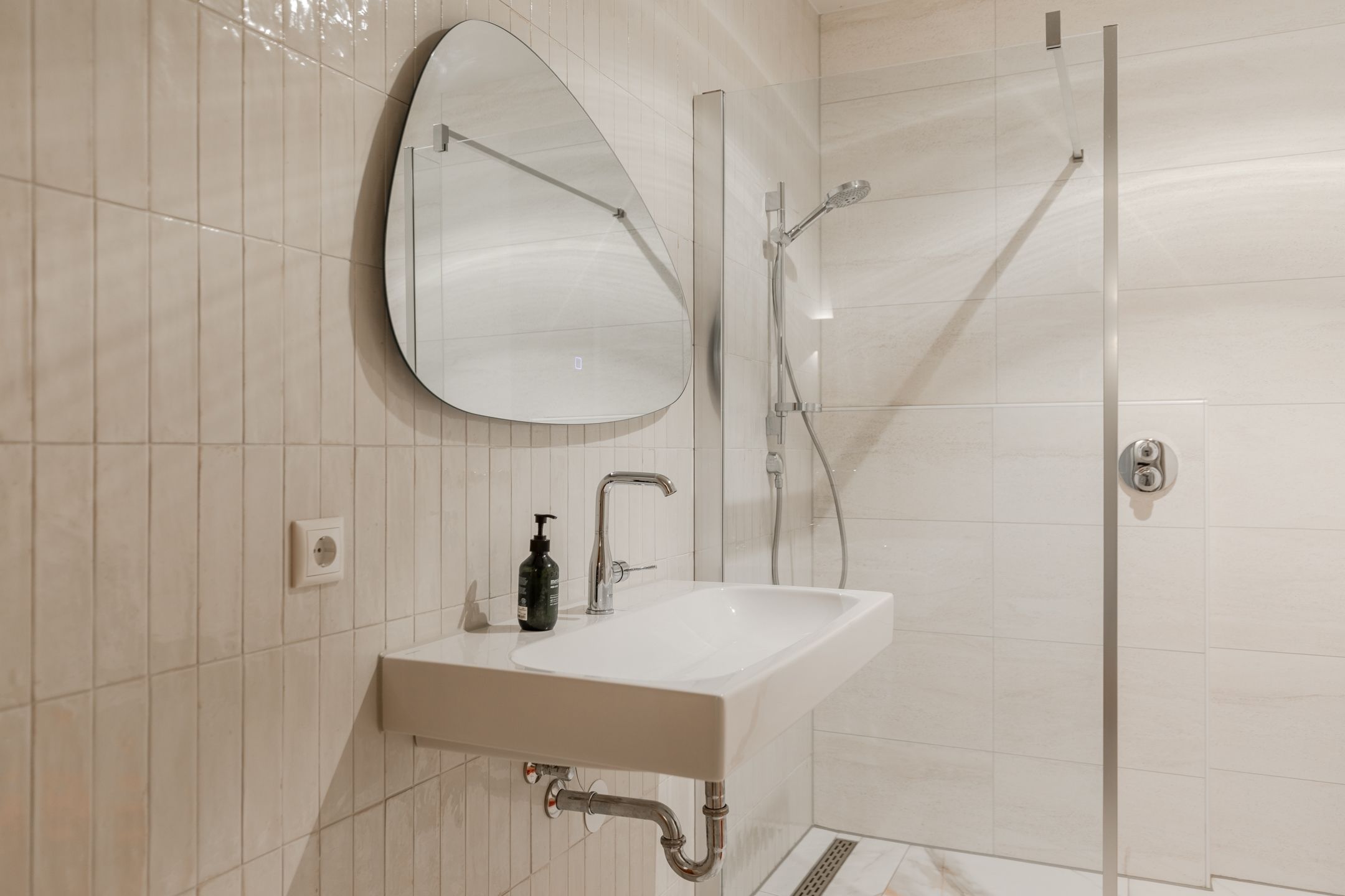 Photo 30 of Muiderlaan 385