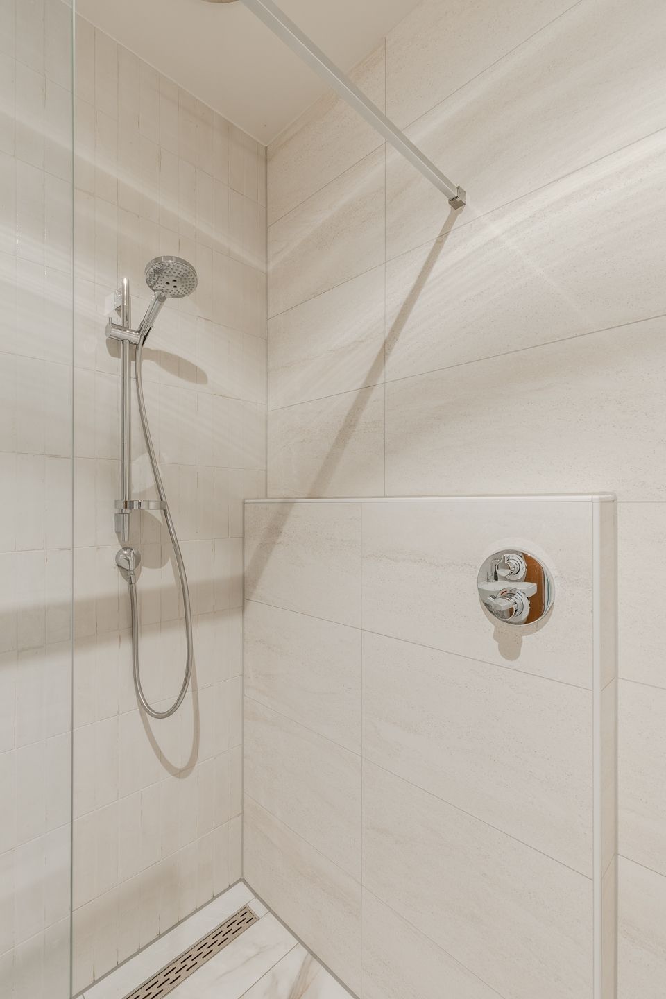 Photo 32 of Muiderlaan 385