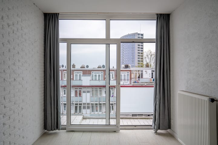 Foto 12 van Veluweplein 34