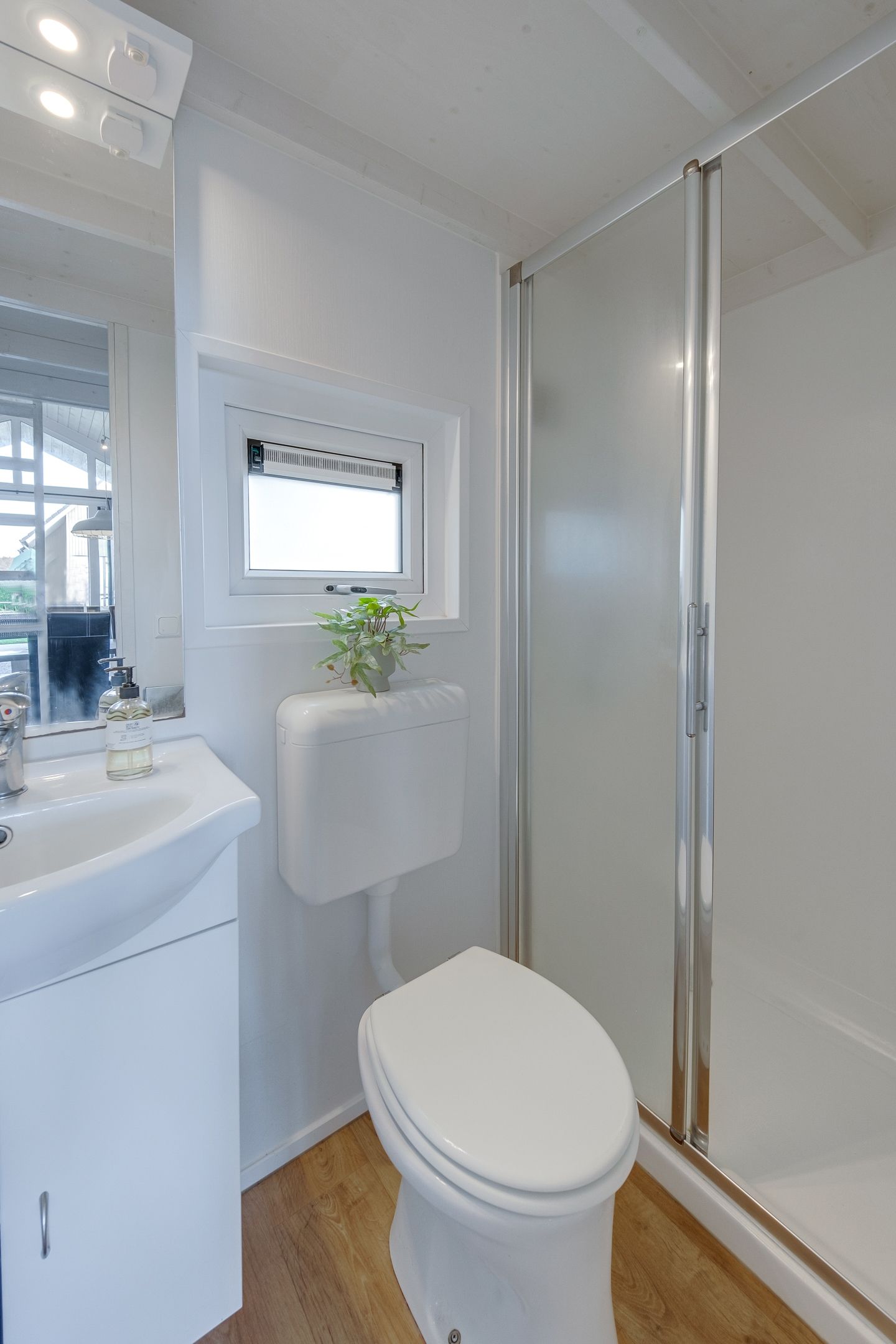 Foto 9 van Hommelweg 2-R1021