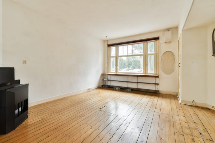 Photo 2 of Albert Neuhuysstraat 28-H