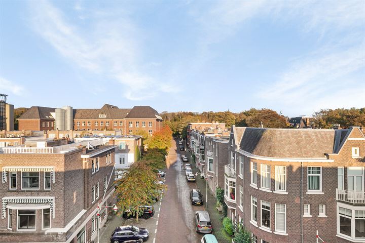 View photo 4 of Bachmanstraat 14