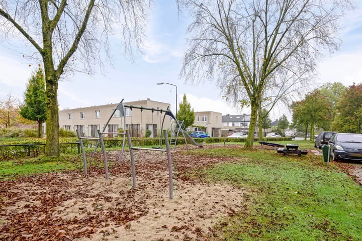 Photo 46 of van Randerodestraat 56