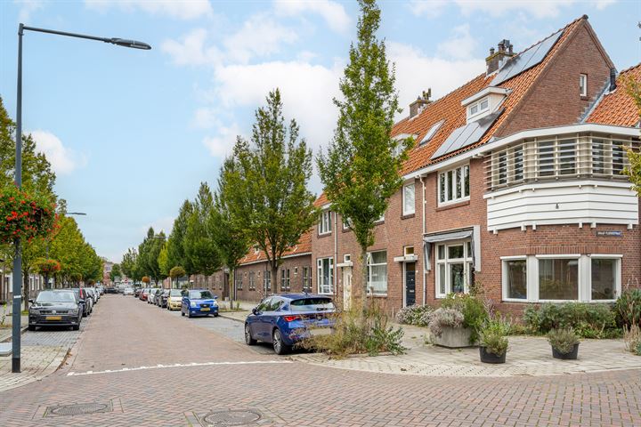 View photo 39 of Graaf Florisstraat 24