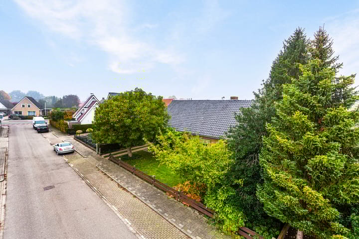 Photo 7 of Julianastraat 22