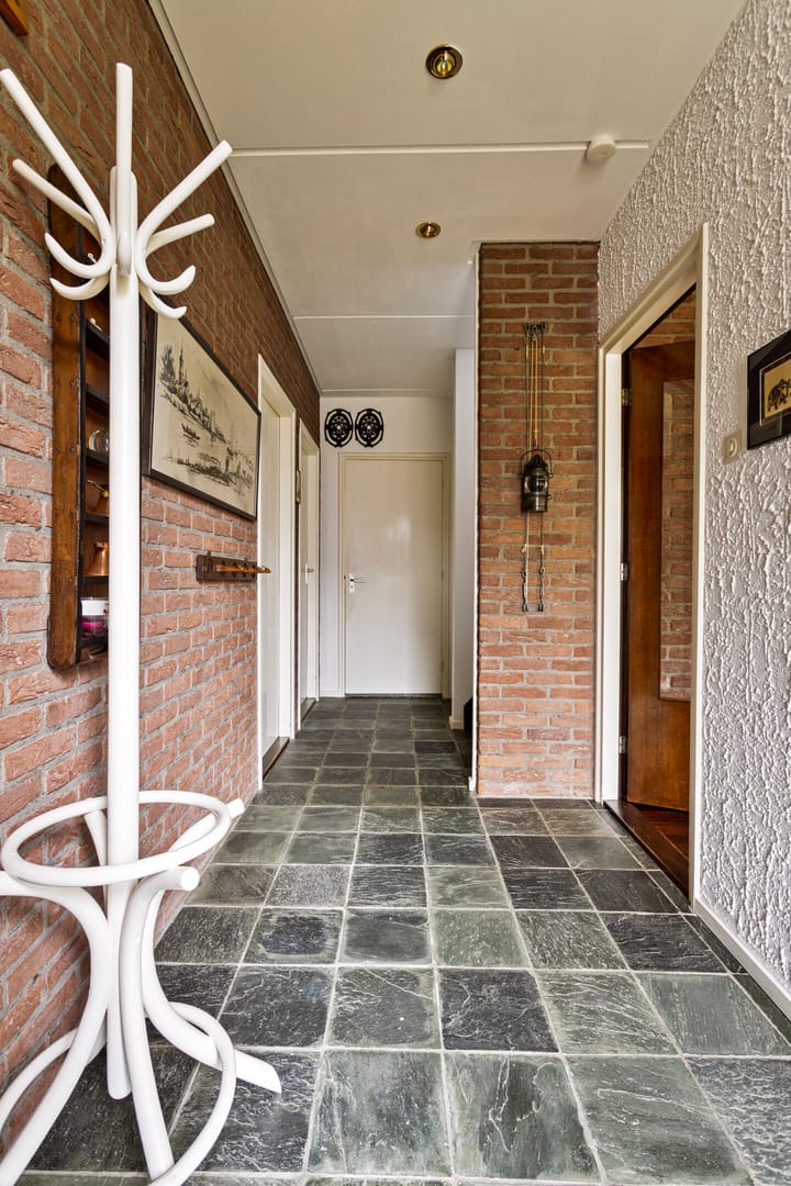 Photo 10 of Julianastraat 22