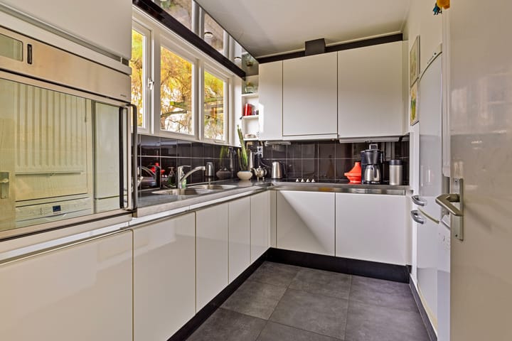 Photo 20 of Julianastraat 22