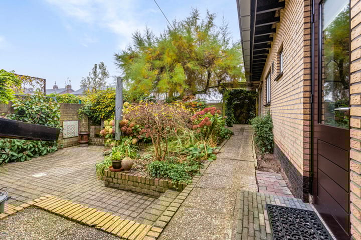 Photo 41 of Julianastraat 22