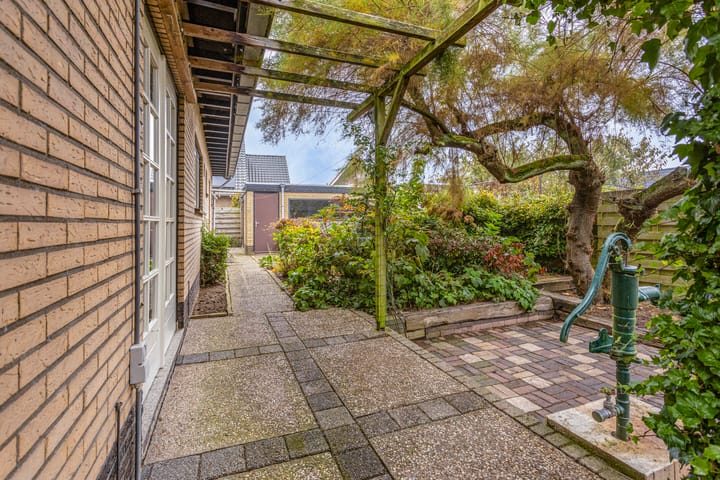 Photo 45 of Julianastraat 22