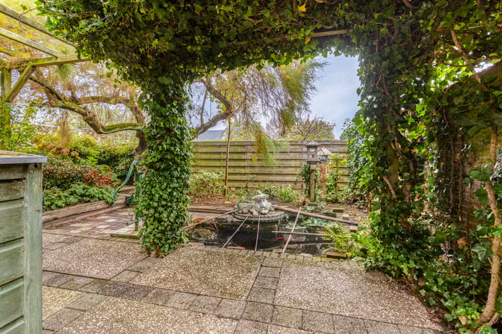 Photo 46 of Julianastraat 22