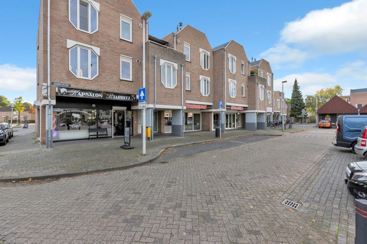 Foto 2 van Biarritzplein 5