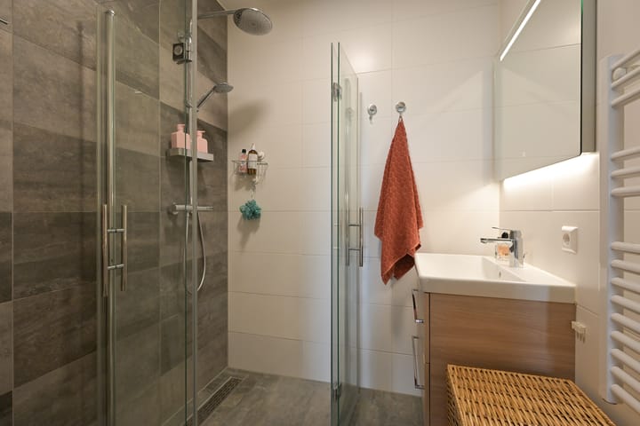 Foto 13 van Waldorpstraat 1802