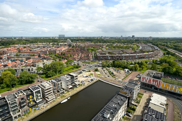 Foto 28 van Waldorpstraat 1802