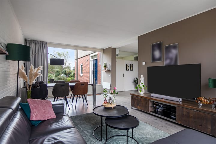 Foto 11 van Hooglandswyk 143