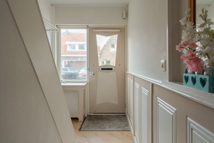 View photo 7 of M A de Ruyterstraat 22