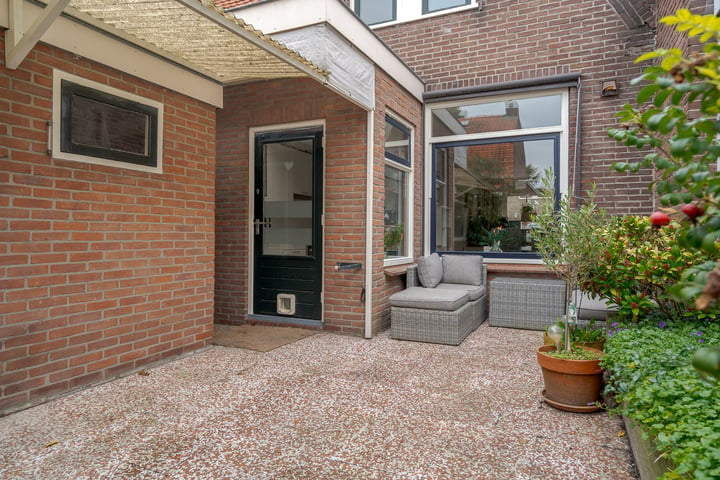 View photo 45 of M A de Ruyterstraat 22