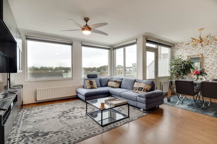 Foto 2 van J.T.P. Bijhouwerhof 35