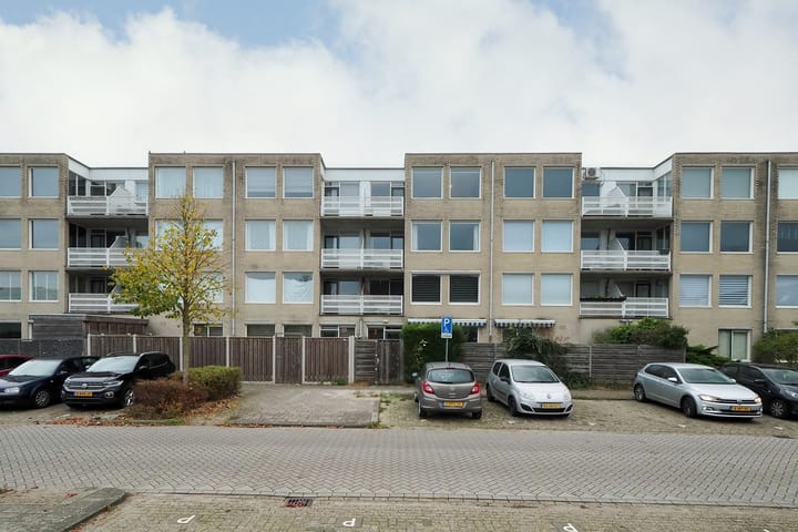 Foto 35 van J.T.P. Bijhouwerhof 35