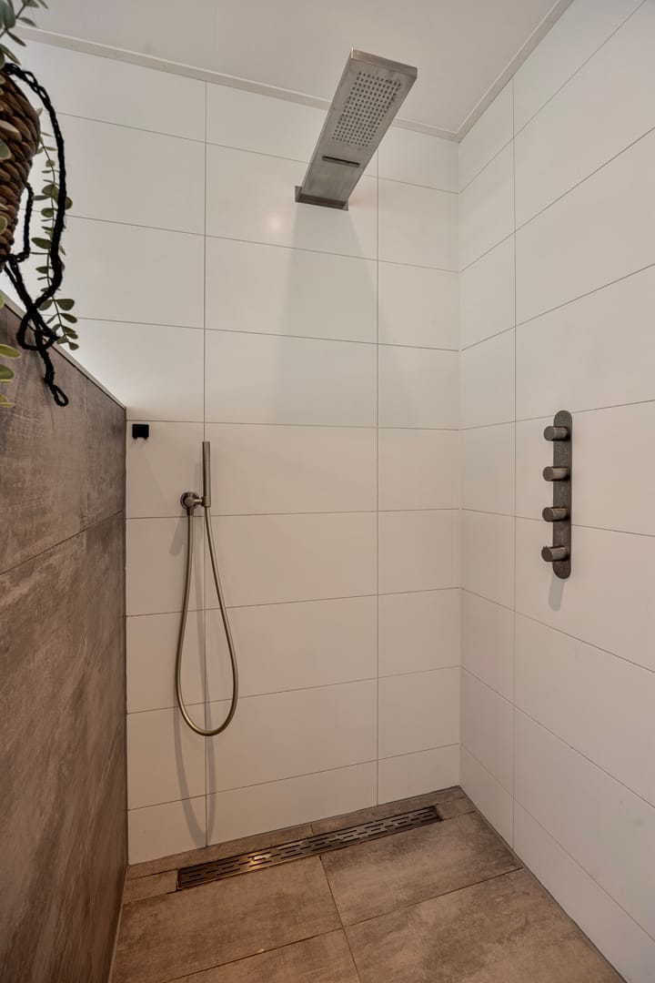 Foto 28 van Weseperweg 56