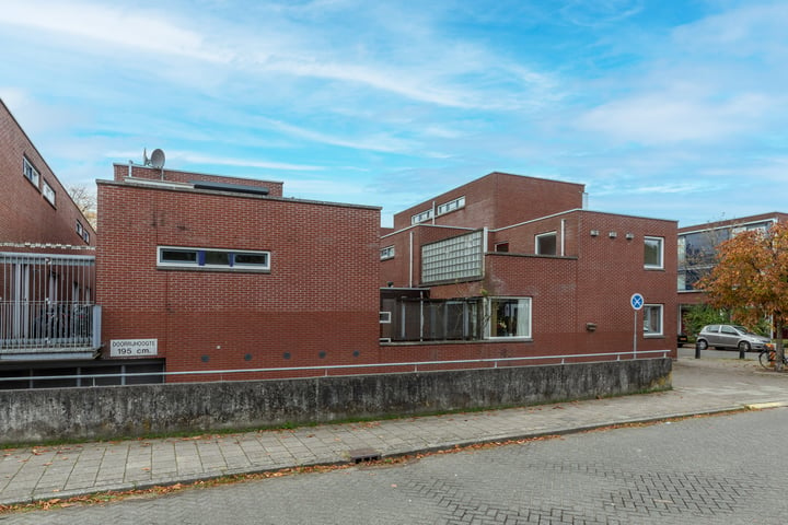 Bekijk foto 48 van Van Abbestraat 116