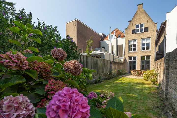 View photo 21 of Vughterstraat 258