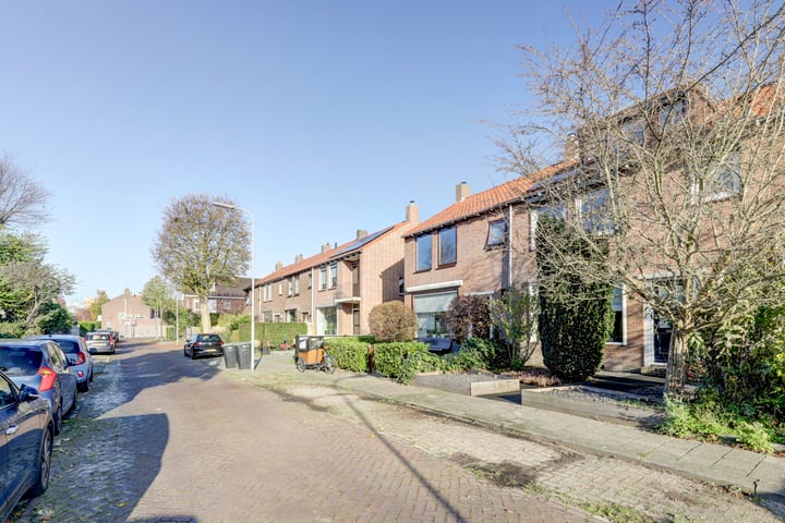 Bekijk foto van Prinses Marijkestraat 7