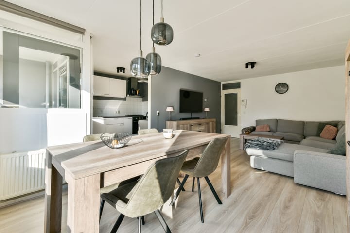 Foto 13 van Romerkerkweg 6-B