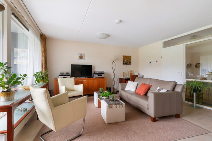 Foto 2 van Burgemeester Jhr. Quarles van Uffordlaan 147