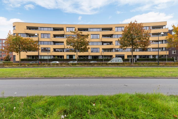 Foto 25 van Burgemeester Jhr. Quarles van Uffordlaan 147