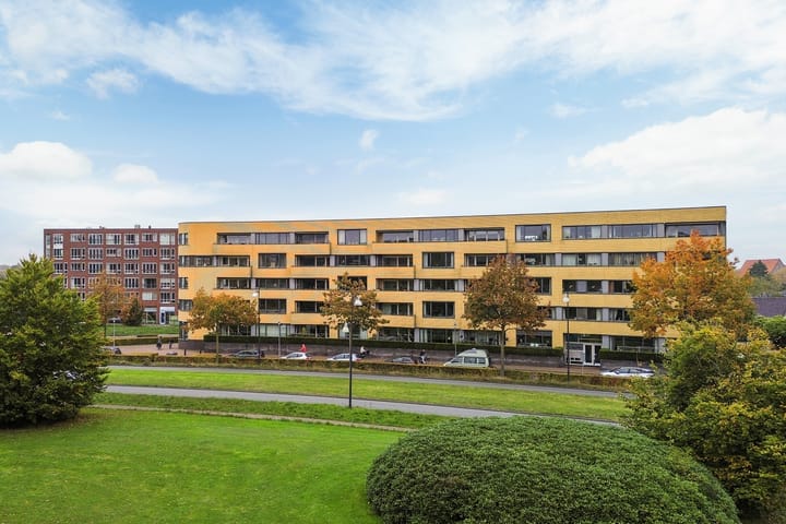 Foto 32 van Burgemeester Jhr. Quarles van Uffordlaan 147