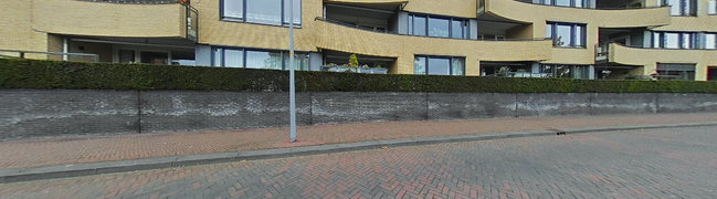 View 360° photo of Straatbeeld of Burgemeester Jhr. Quarles van Uffordlaan 147