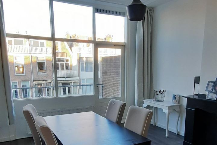 View photo 2 of Obrechtstraat 151-A