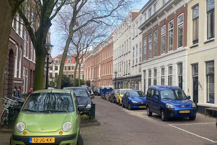 View photo of Hugo de Grootstraat 44 A