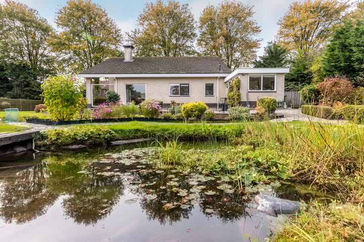 Foto 35 van Alexander Verhuellstraat 6