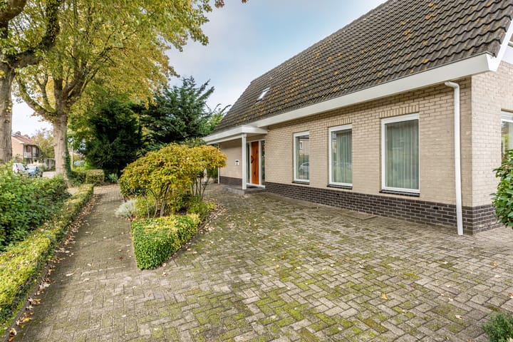 Foto 5 van Alexander Verhuellstraat 6