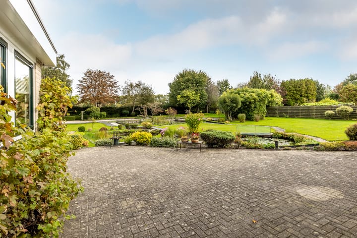 Foto 8 van Alexander Verhuellstraat 6