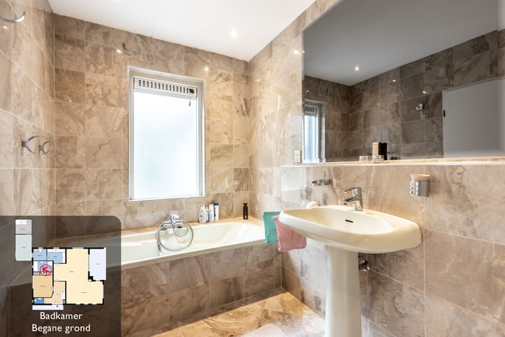 Foto 23 van Alexander Verhuellstraat 6