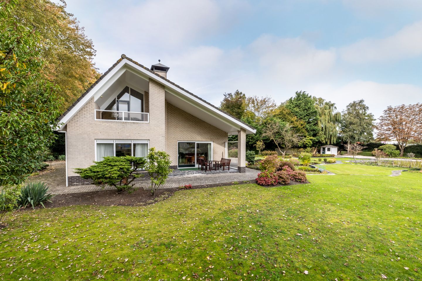 Foto 1 van Alexander Verhuellstraat 6