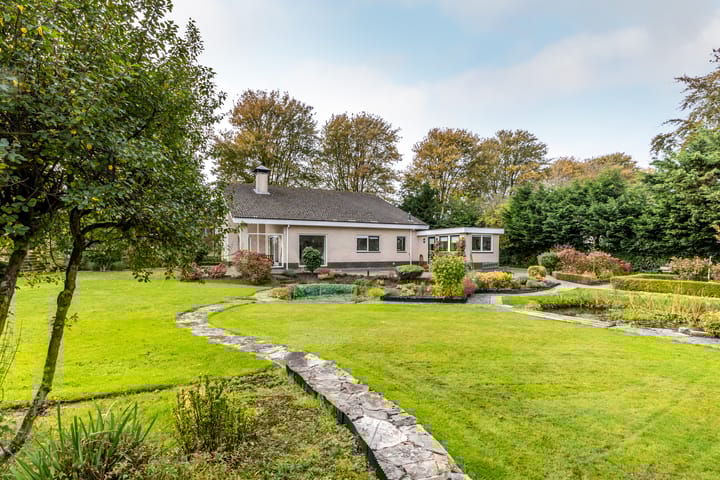 Foto 37 van Alexander Verhuellstraat 6