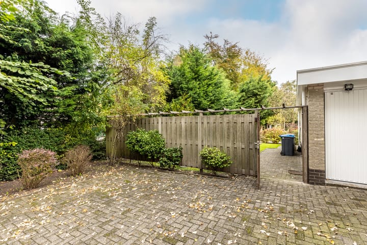 Foto 42 van Alexander Verhuellstraat 6